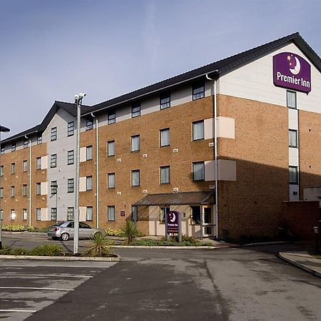 Premier Inn Manchester West Didsbury 외부 사진