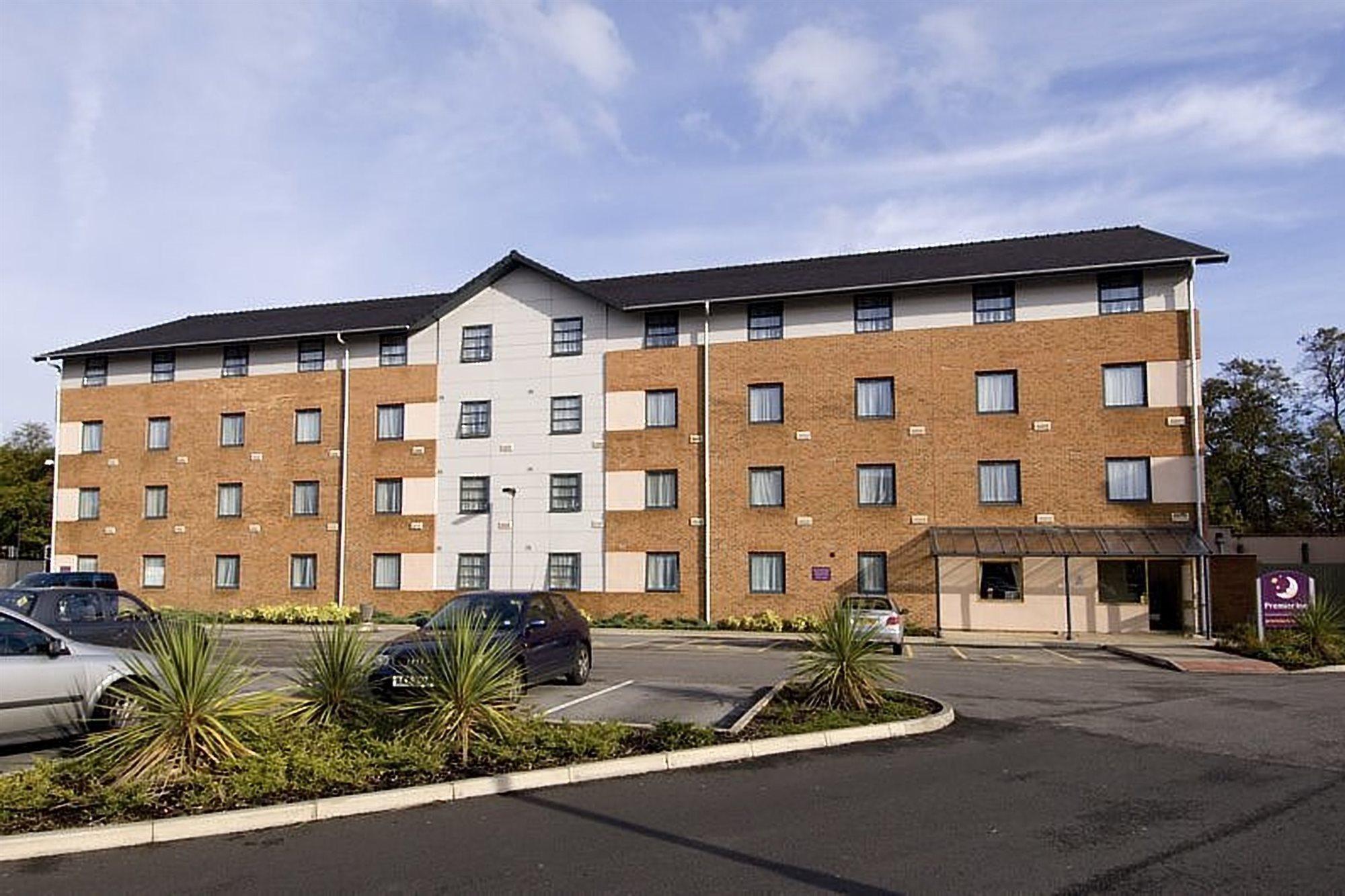 Premier Inn Manchester West Didsbury 외부 사진