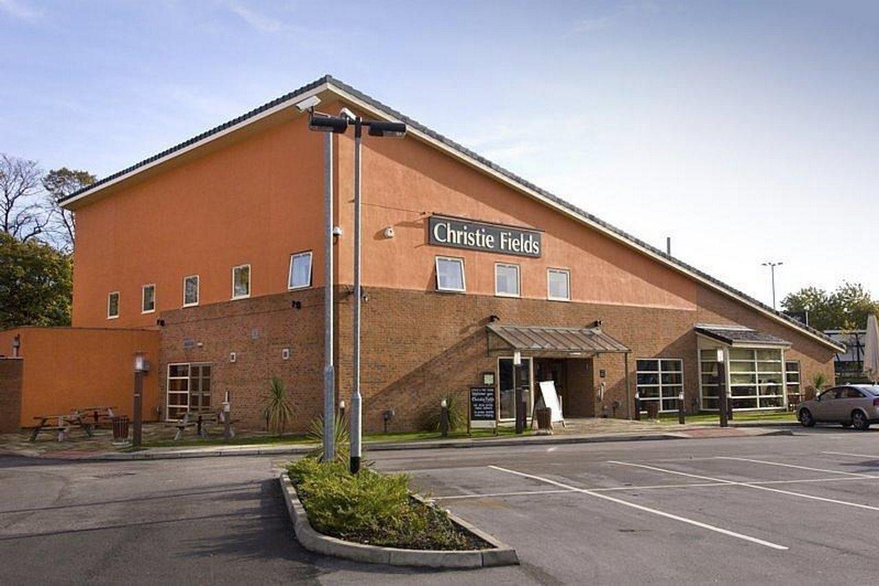 Premier Inn Manchester West Didsbury 외부 사진